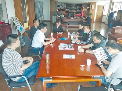 解放軍海裝上海局和陸軍南京軍事代表局的兩局駐合肥地區(qū)軍事代表室一行來到安徽星星集團(tuán)考察調(diào)研-1
